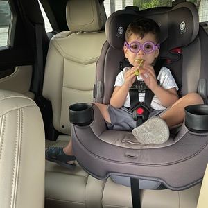 Meet your Posher, Roy